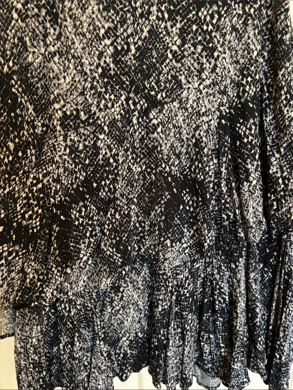 Free People snake print skirt Size 8